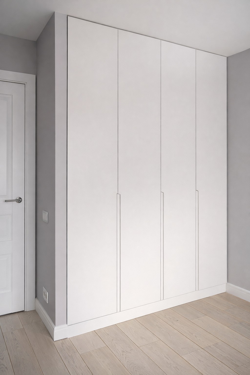 Pontevedra White Hinged Wardrobe