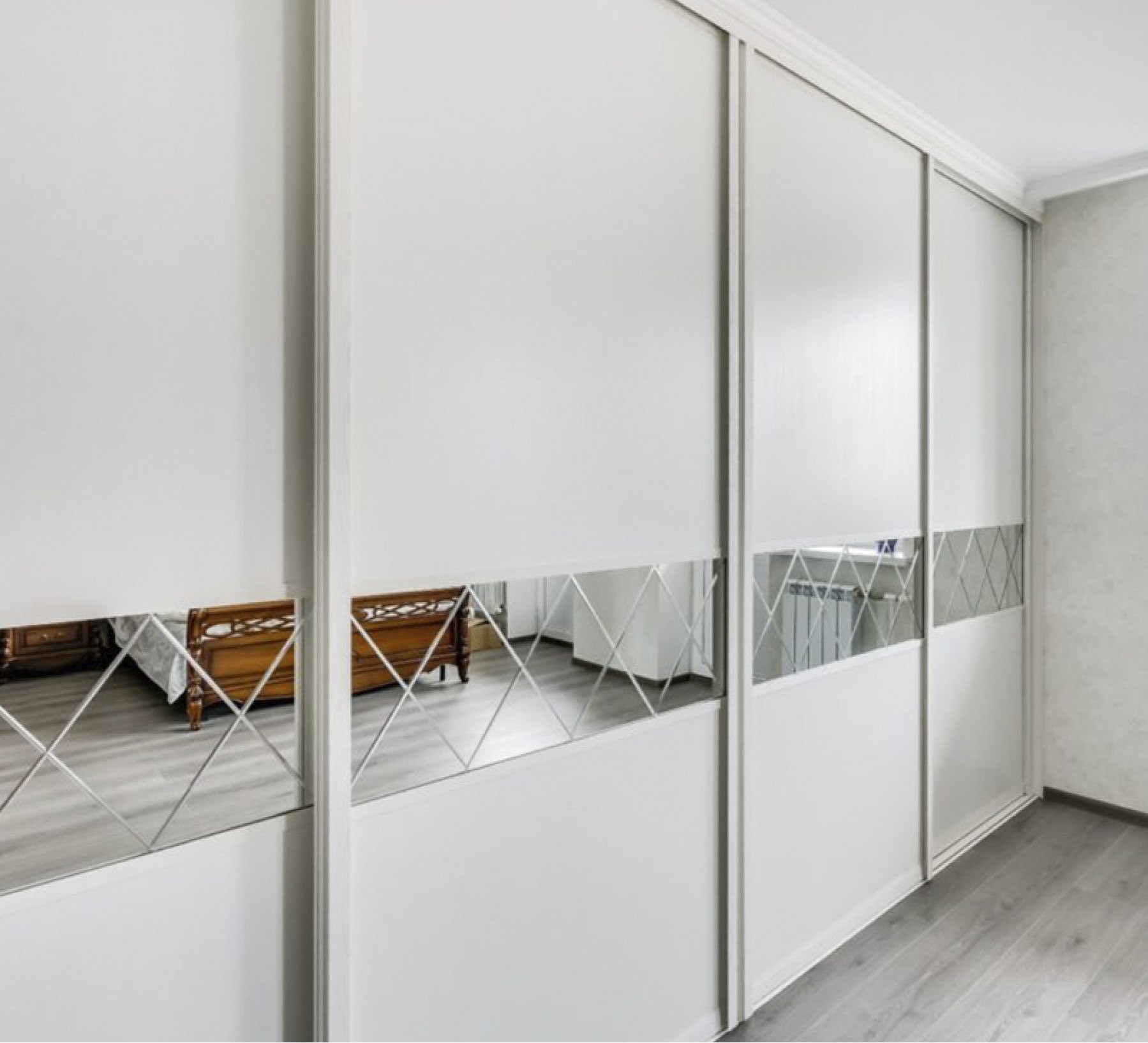 Vitoria White Sliding Wardrobe