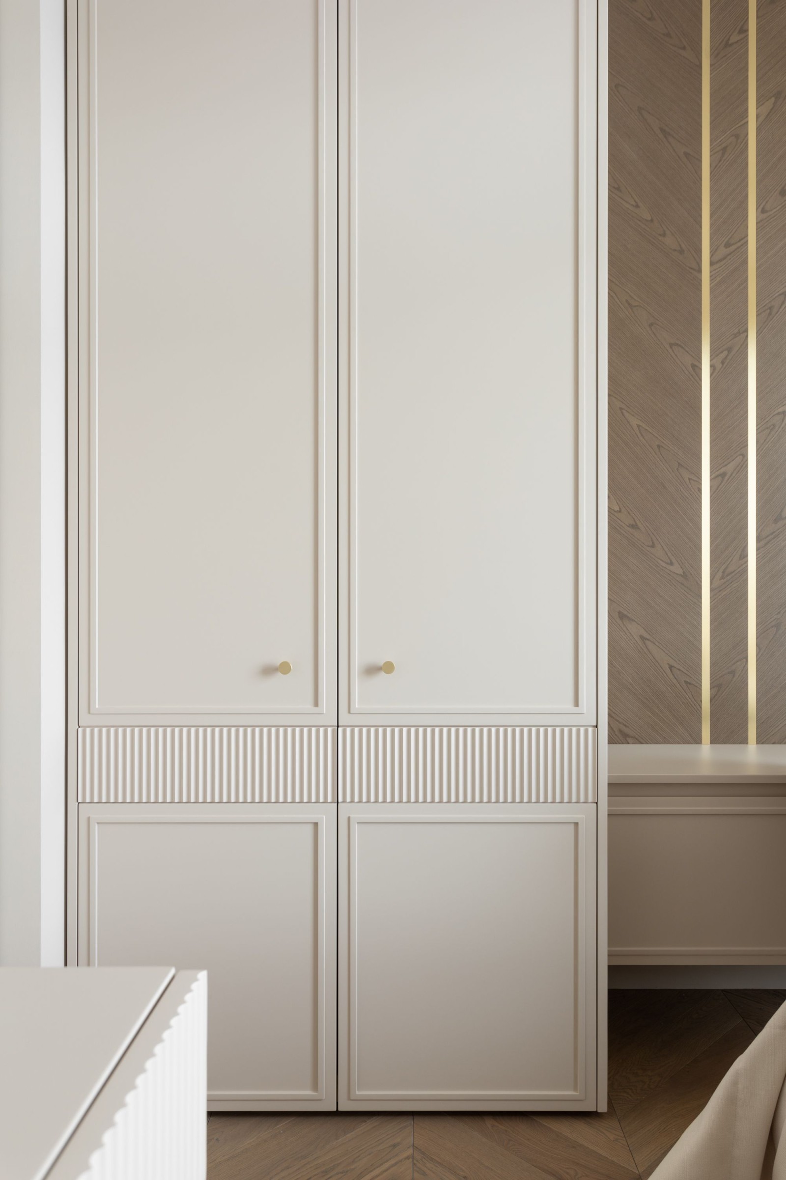 Monpele White Wardrobe