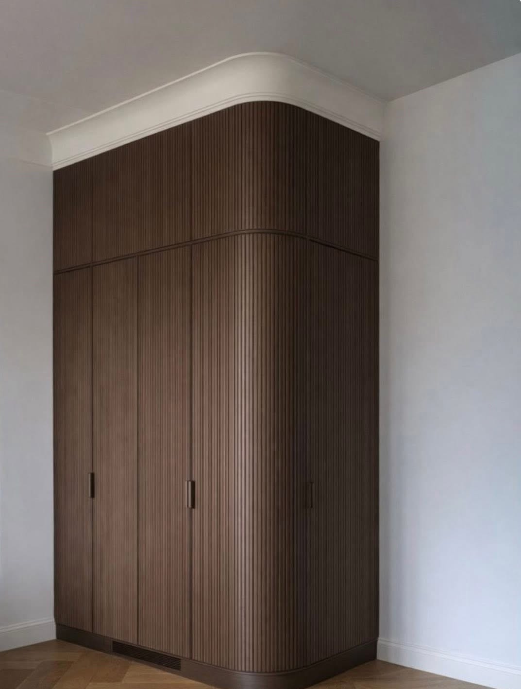 Vilanova curved wardrobe