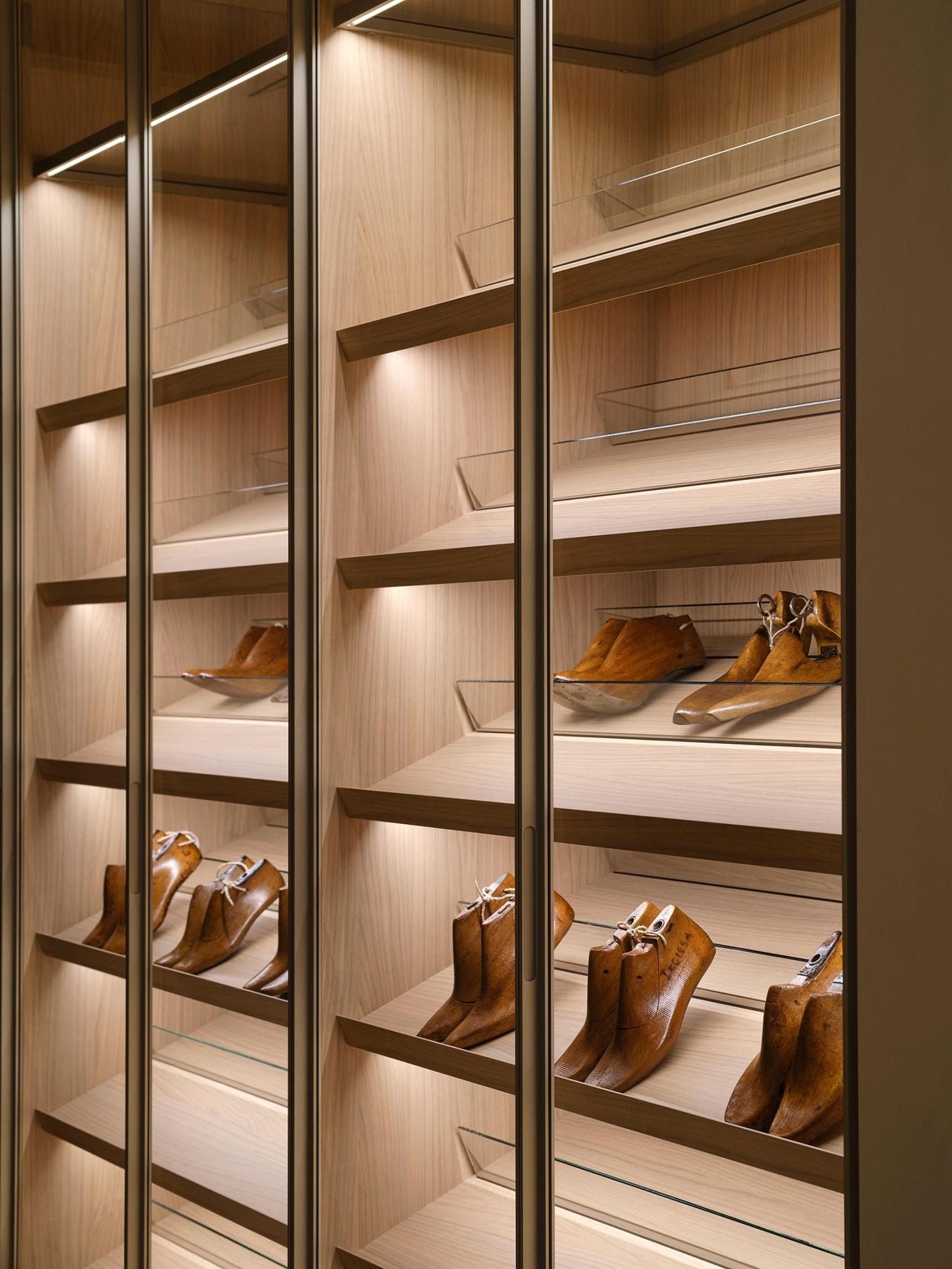 Pinzolo Shoe Cabinet