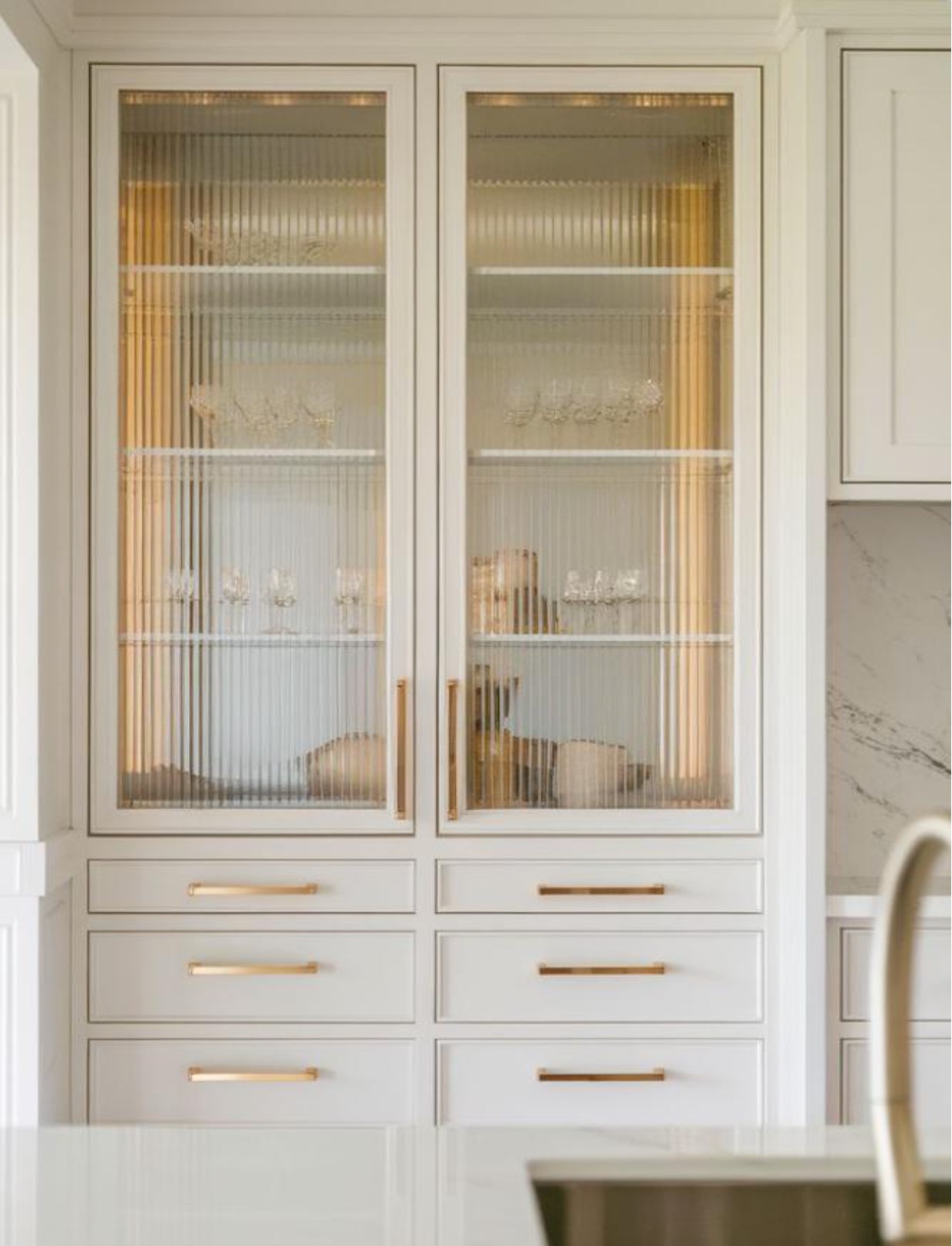 Spetsia display cabinet