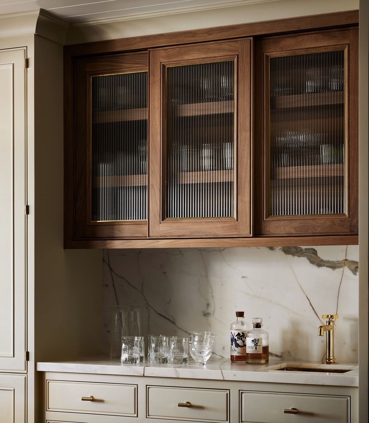 Blua Kitchen Cabinet
