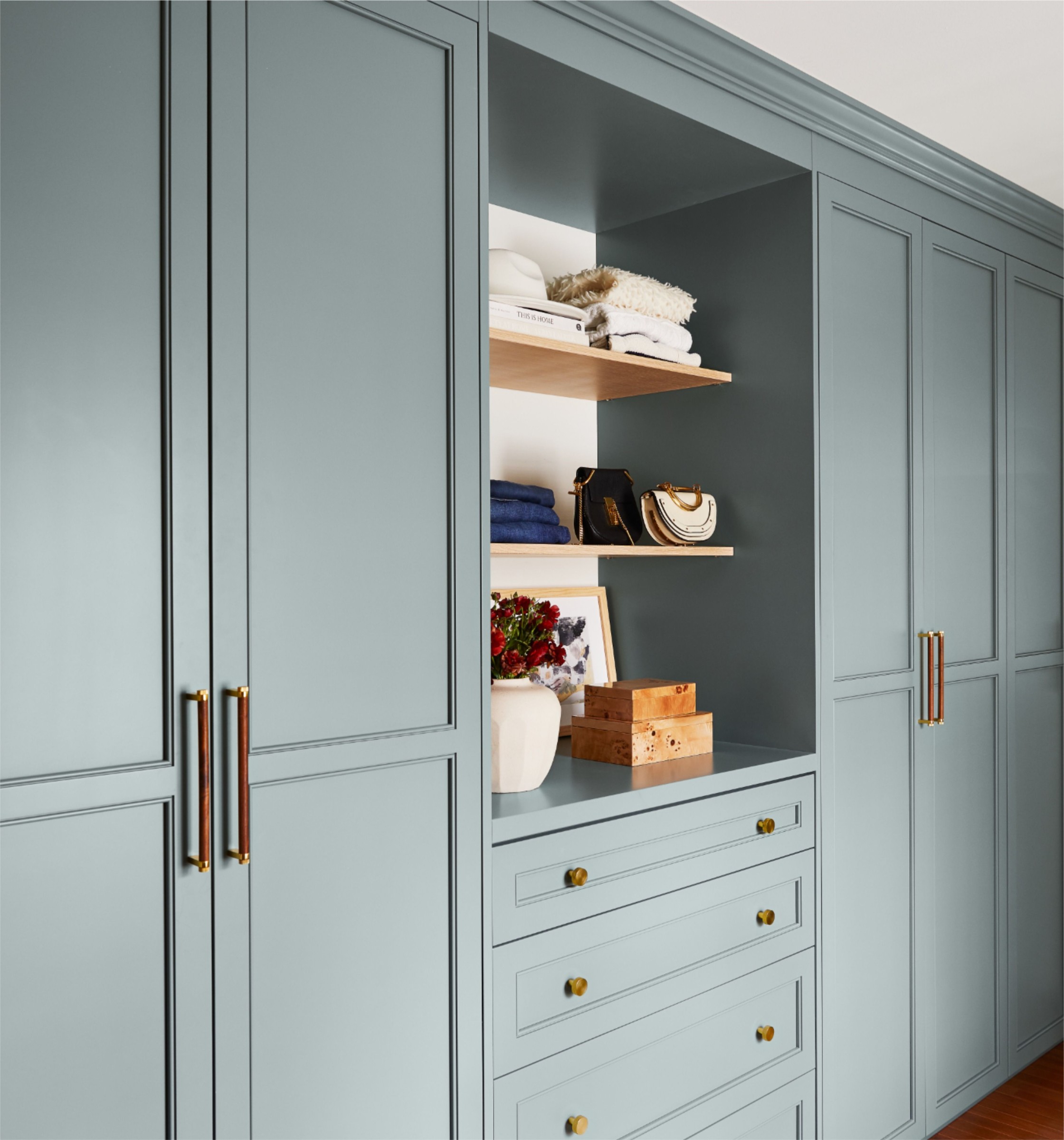 Castellina Niche Wardrobe