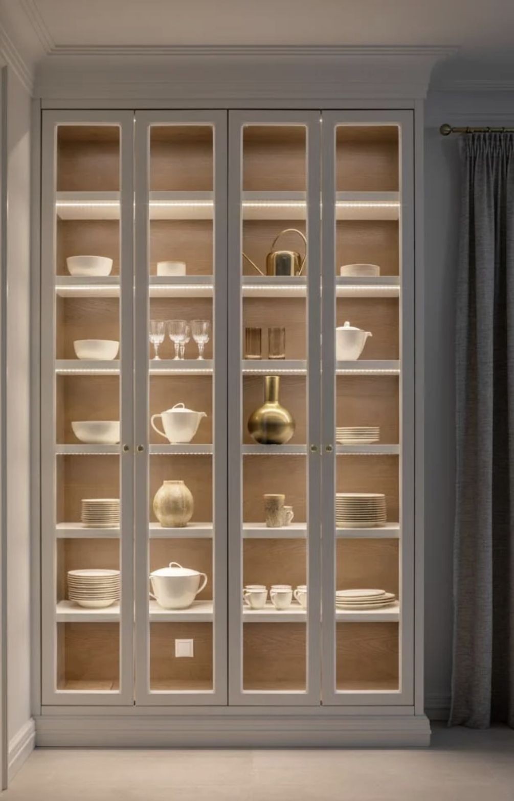 Kastella glass cabinet