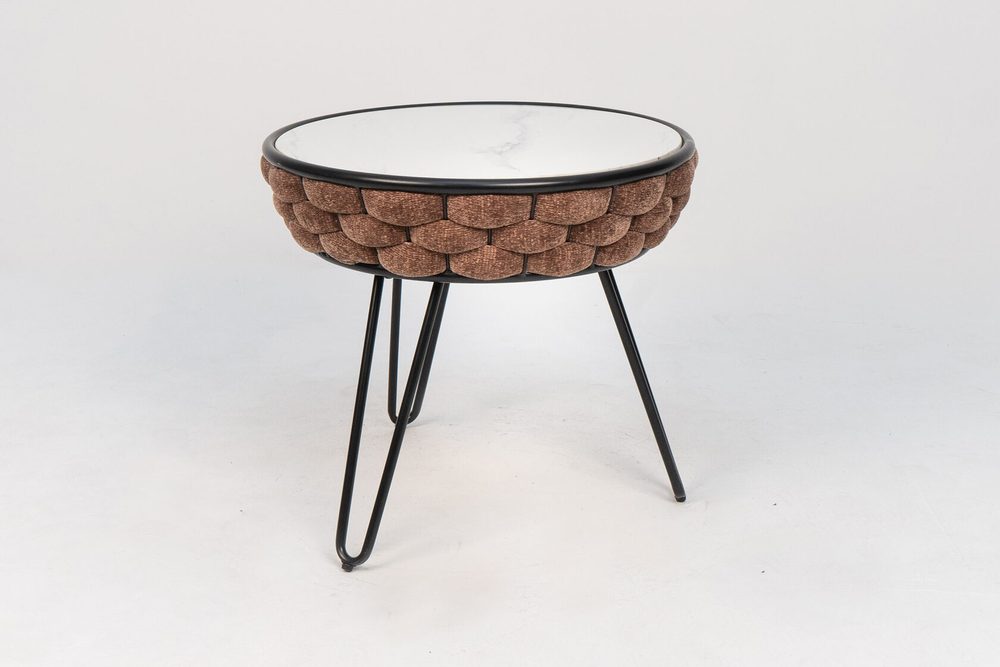 Coffee table with terracotta body