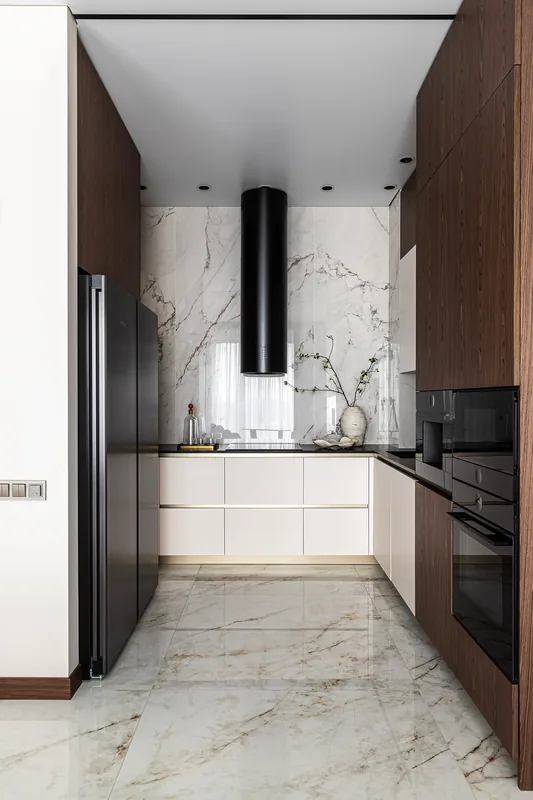 Corner kitchen: veneer appliance columns and light lower units